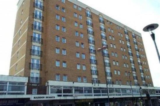 Private Double Bedroom In Hounslow Near Heathrow Лондон Екстериор снимка